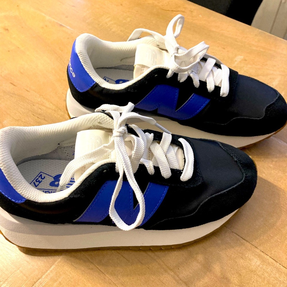 New Balance 237 sneakers
